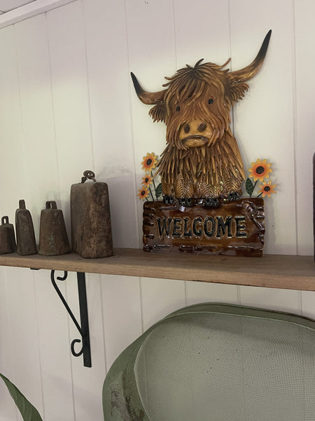 Highland Cow with Welcome