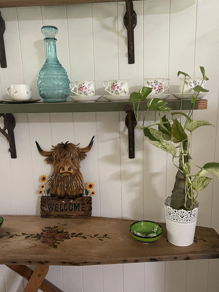 Highland Cow with Welcome